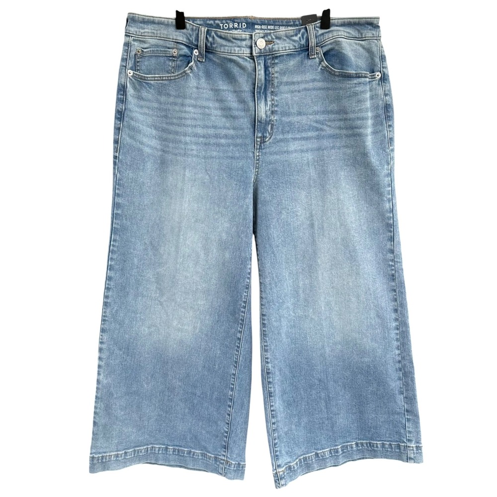 Torrid High-Rise Wide Leg Ankle Crop Jean Vintage Stretch Light Wash Size 18 NEW